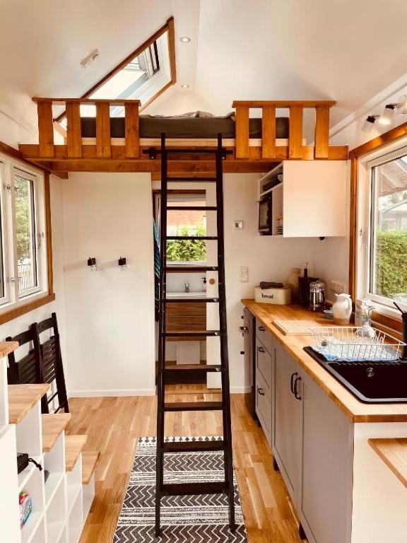 Tiny House Fleesensee Mit Eigenem Garten Und Nur Wenige Meter Vom Seeufer Gohren-Lebbin Bagian luar foto