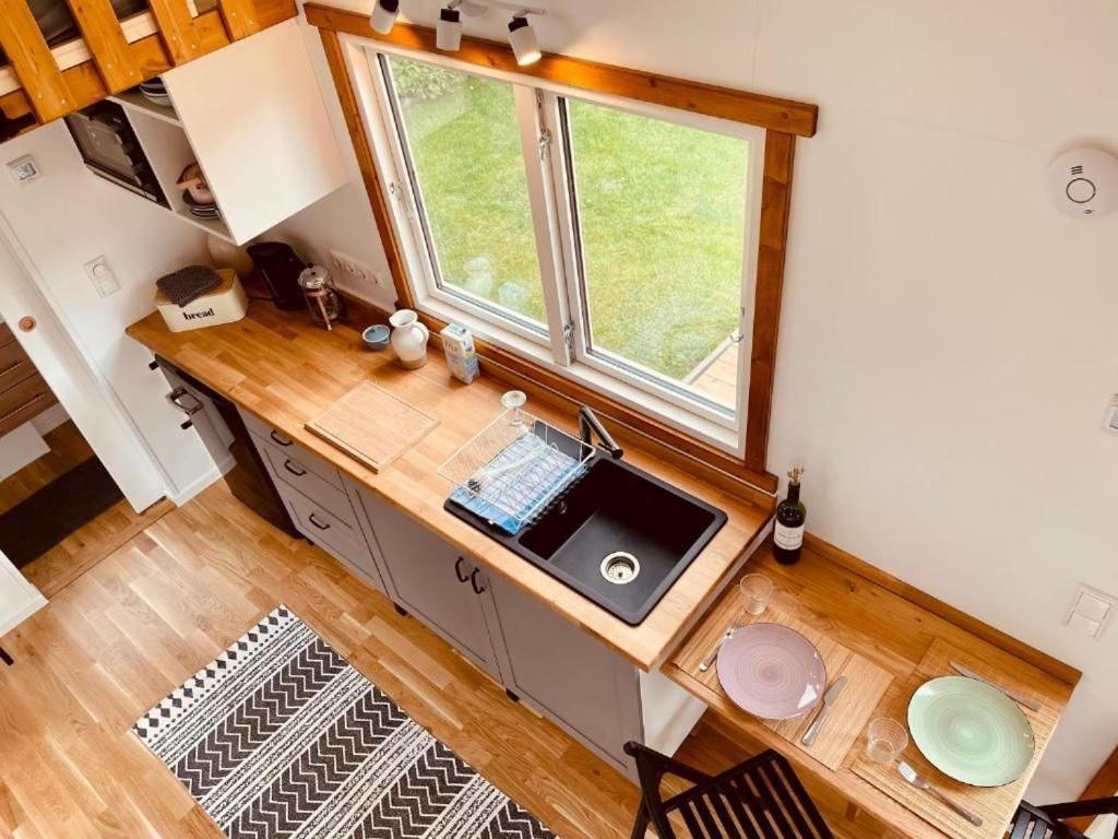 Tiny House Fleesensee Mit Eigenem Garten Und Nur Wenige Meter Vom Seeufer Gohren-Lebbin Bagian luar foto